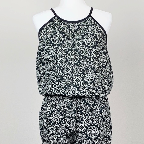 Black and white Jumpsuit - Picture 4 of 7